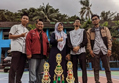 Kegiatan Lomba Pentas PAI (membawa 3 Piala)